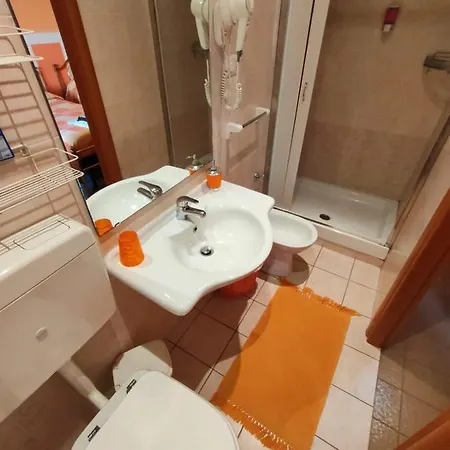 Otel Serenella 2*