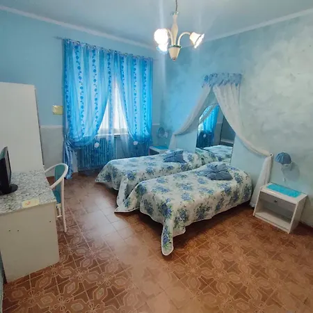 Otel Serenella 2*